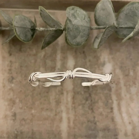 925 Sterling Silver Wavy Cuff Bracelet Dainty Bangle Bracelet Stacking Bracelet - Picture 2 of 6